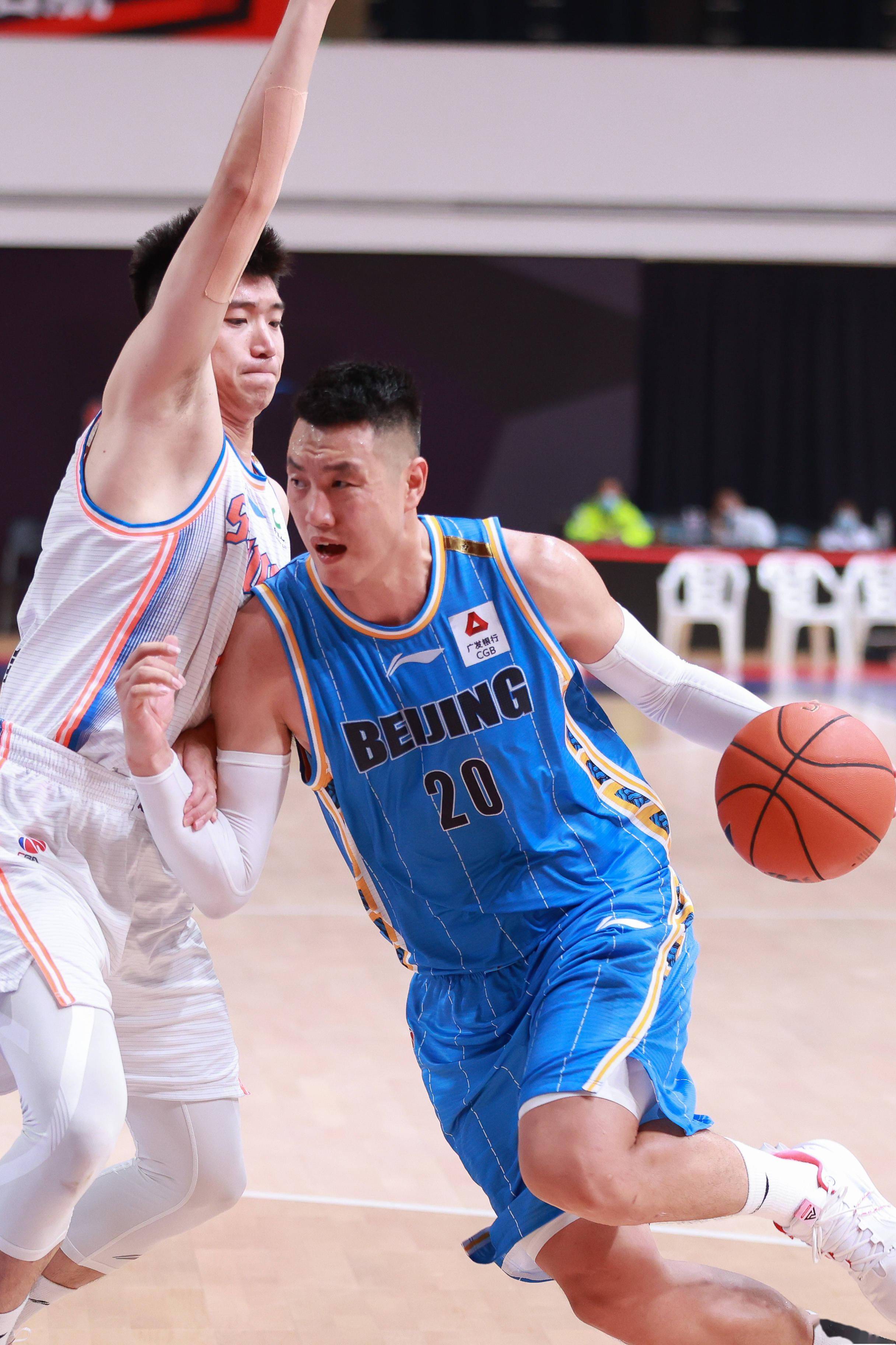 赛期的引援 赛期的引援