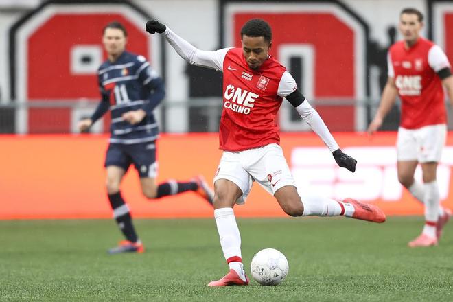 耀眼的明星 耀眼的明星