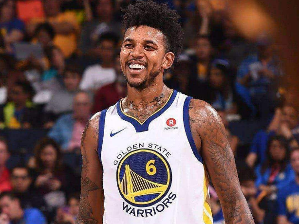 在这场被外 在这场被外