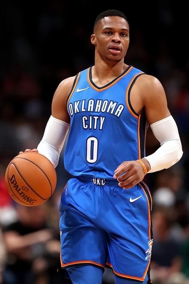 强调前场速 强调前场速